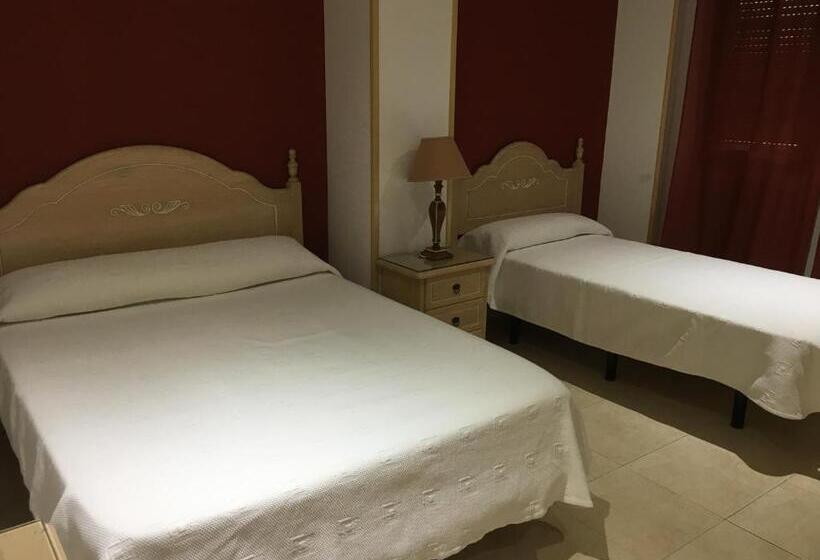 اتاق استاندارد, Hostal Mont Royal