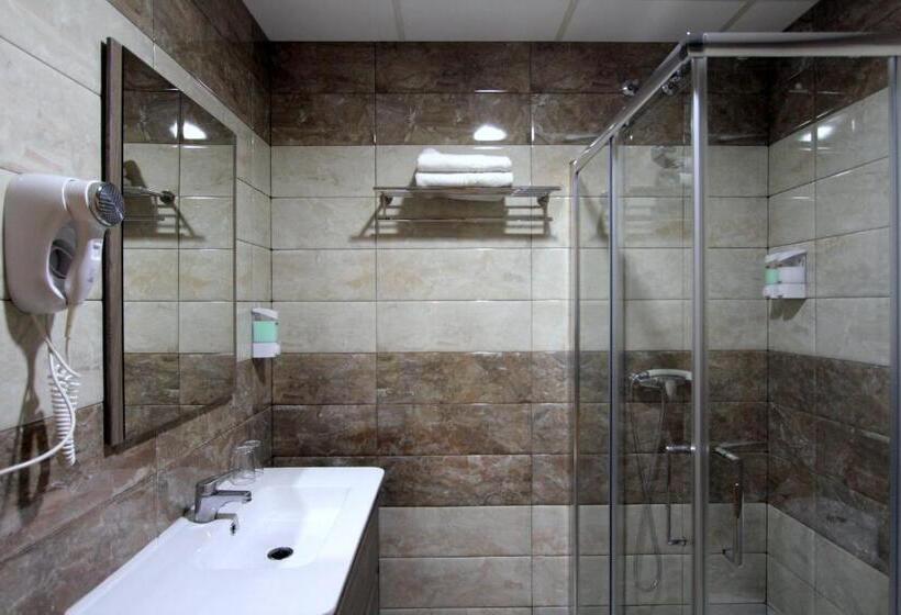 اتاق استاندارد, Hostal Mont Royal
