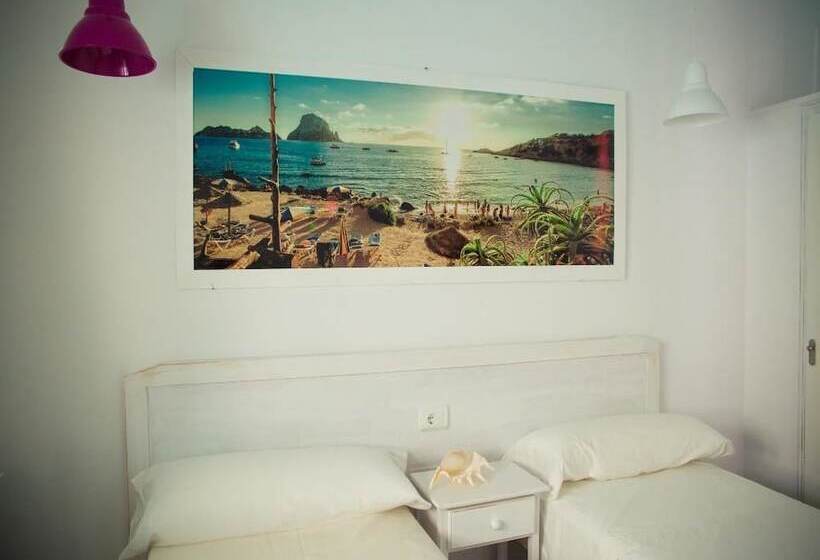 Quarto Estandar, Hostal Sunset Ibiza