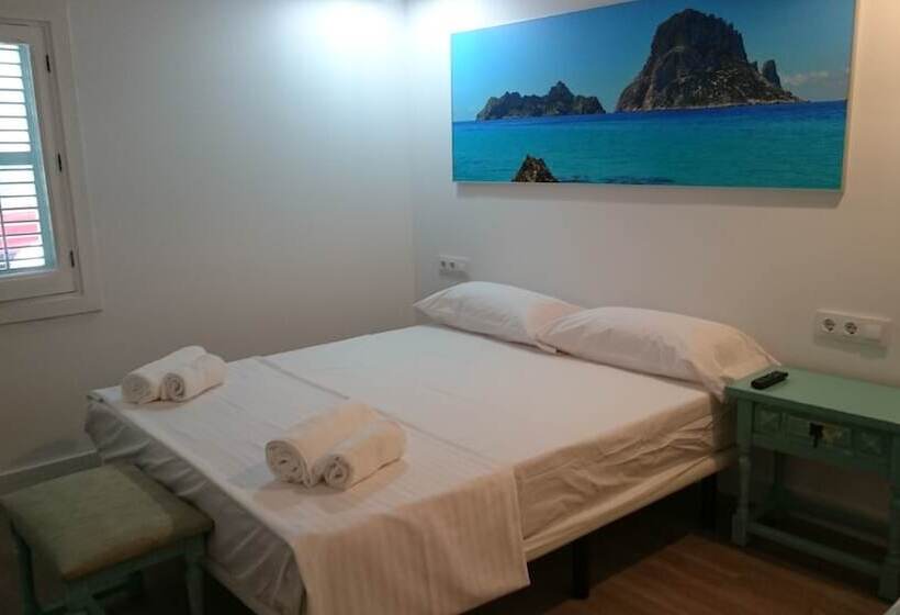 اتاق لوکس, Hostal Sunset Ibiza