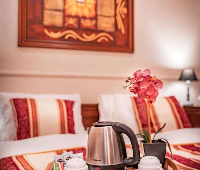 اتاق استاندارد سه نفره, Capital With Private Wellness
