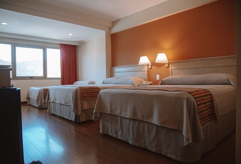 Deluxe Triple Room, Casa Real