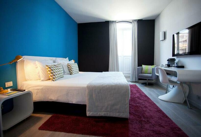 Quarto superior, Internacional Design