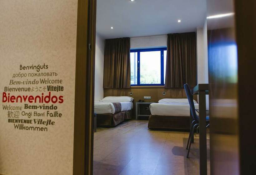 Standard Room, Mas Camarena