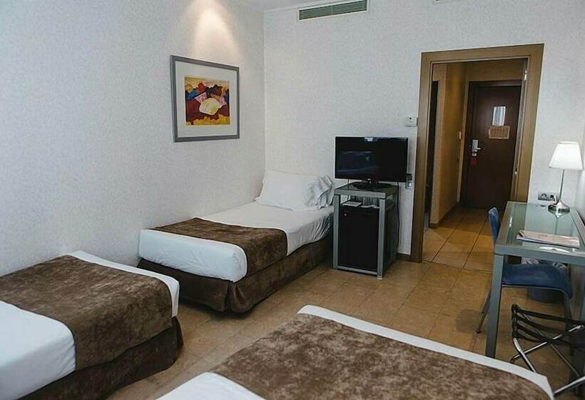 Standard Triple Room, Mas Camarena