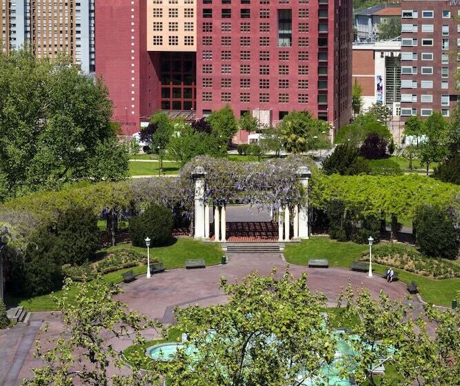 اتاق خانوادگی, Meliá Bilbao