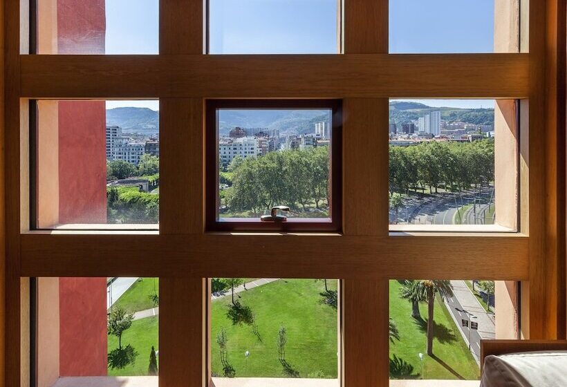 اتاق استاندارد با چشم‌انداز, Meliá Bilbao