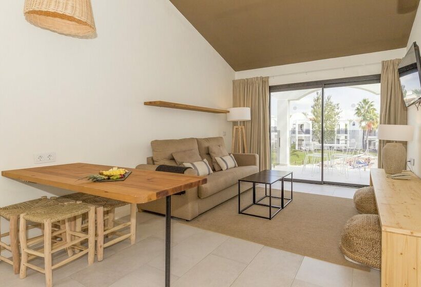 2 Bedroom Apartment, Marsenses Paradise Club