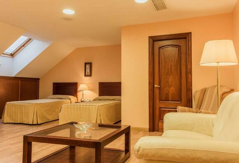 Habitación Cuádruple Estándar, Sercotel Guadiana