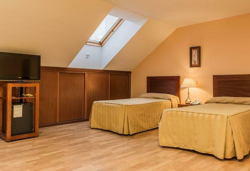 Habitación Cuádruple Estándar, Sercotel Guadiana