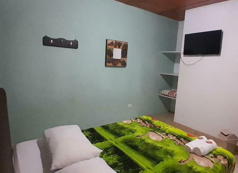 اتاق استاندارد, Hostal Johnnier