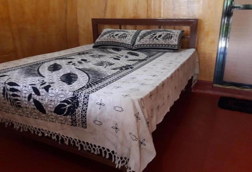 اتاق اکونومی, Naaval Beach Villa & Rooms