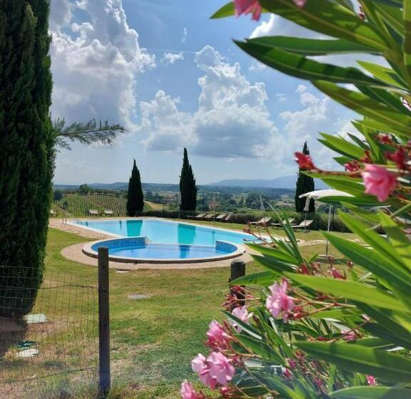 آپارتمان 1 خوابه با تراس, Agriturismo Corte In Poggio