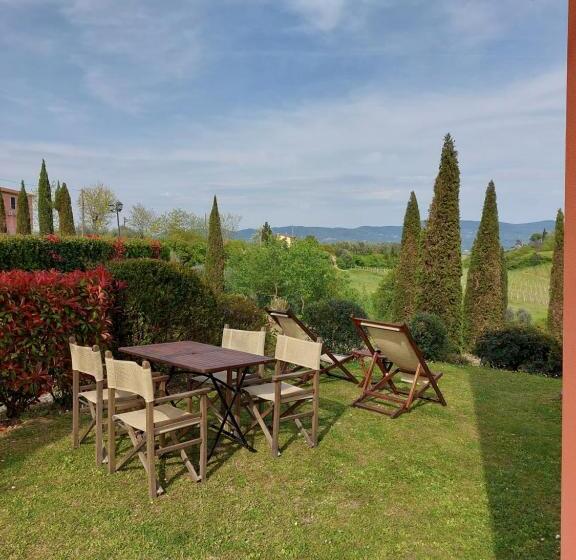 آپارتمان 1 خوابه با تراس, Agriturismo Corte In Poggio