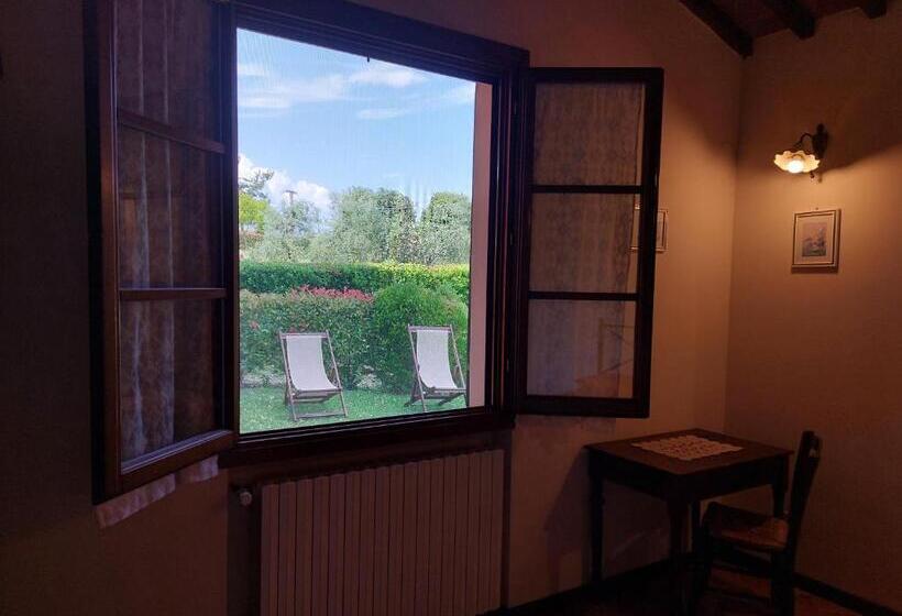 آپارتمان 1 خوابه با تراس, Agriturismo Corte In Poggio