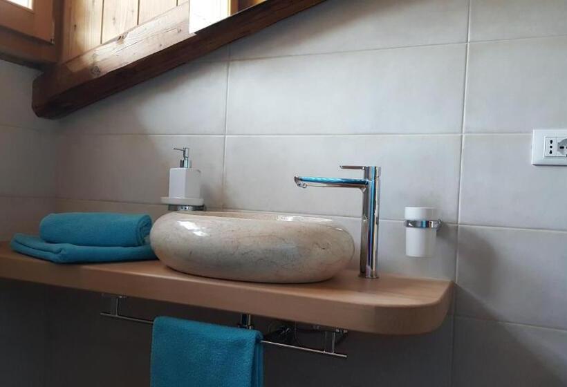 اتاق سوپریور خانوادگی, B&b La Genzianella