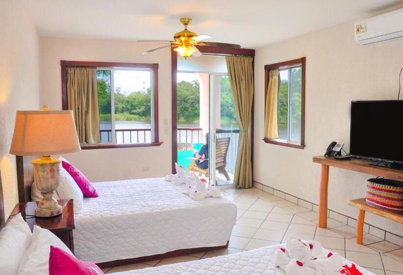 اتاق لوکس, Lamanai Hotel & Marina