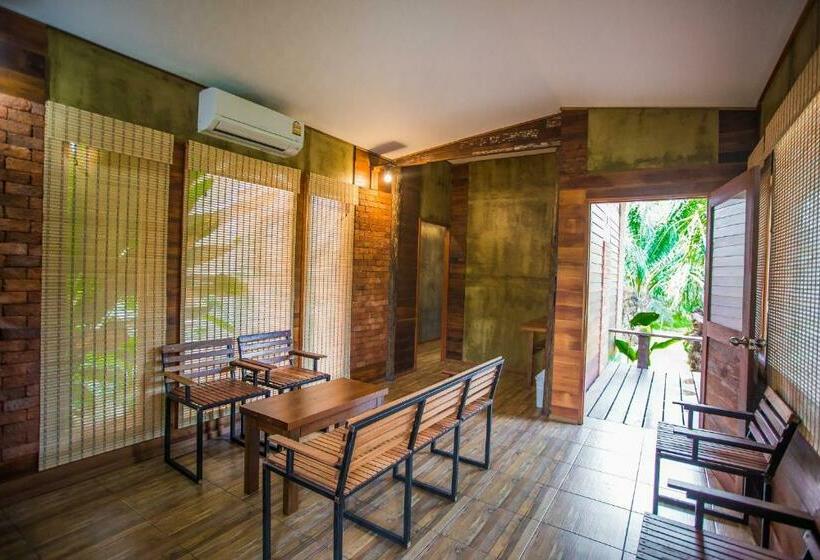 اتاق خانوادگی, Palm Pran Resort