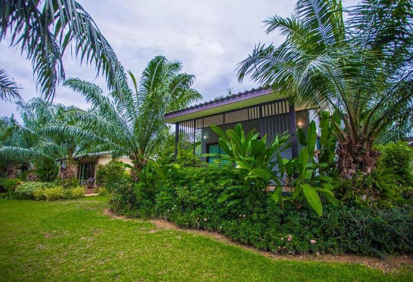 اتاق استاندارد چهار تخته, Palm Pran Resort