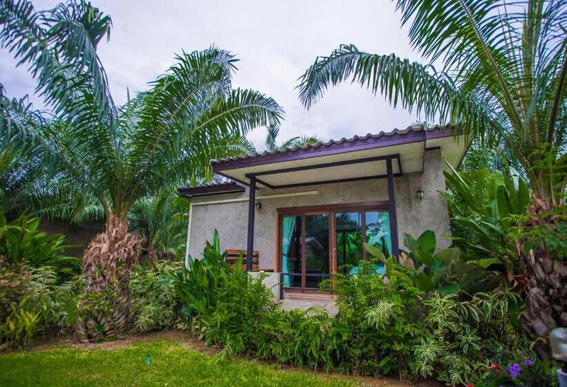 اتاق استاندارد چهار تخته, Palm Pran Resort
