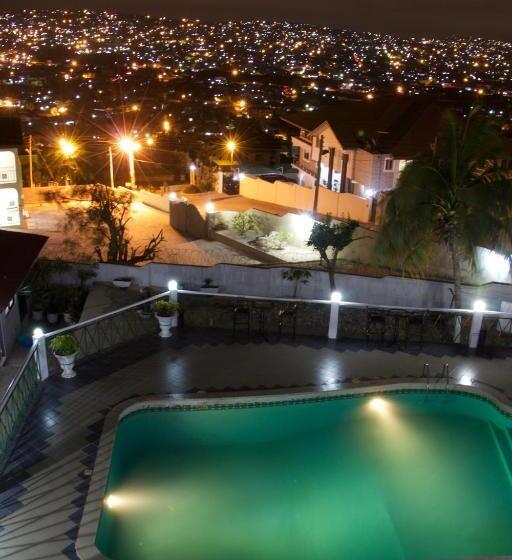 سوییت, Hill View Hotel Mccarthy Hills