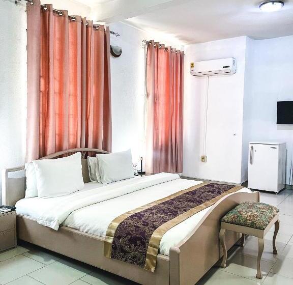سوییت, Hill View Hotel Mccarthy Hills