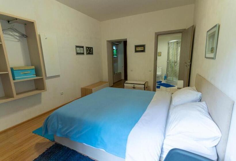 اتاق اکونومی, Lermont Guest House