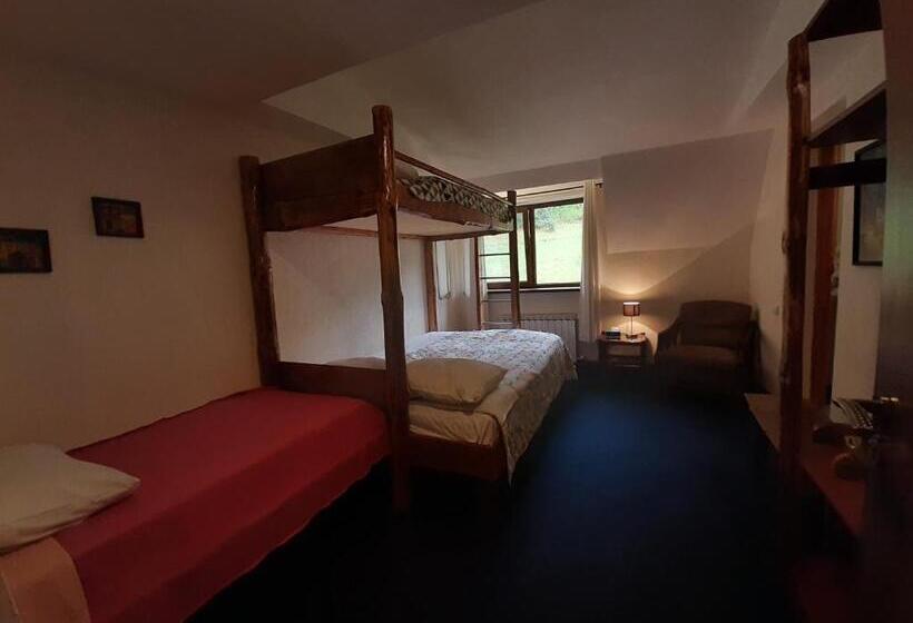 اتاق خانوادگی با چشم‌انداز باغ, Lermont Guest House