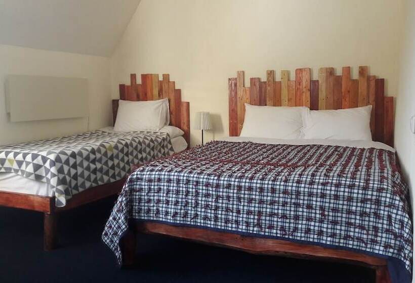 Economy Triple Room, Lermont Guest House
