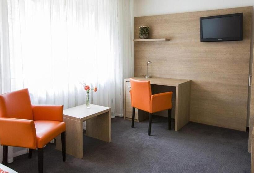اتاق استاندارد یک نفره, Pension Waldblick Garni