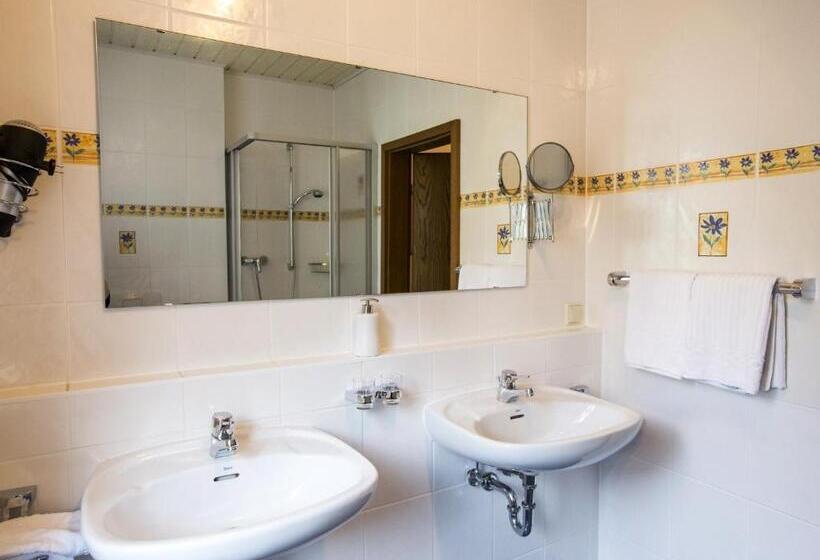اتاق استاندارد, Pension Waldblick Garni