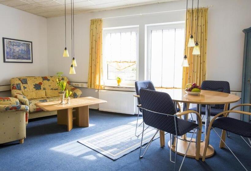 اتاق استاندارد چهار تخته, Pension Waldblick Garni