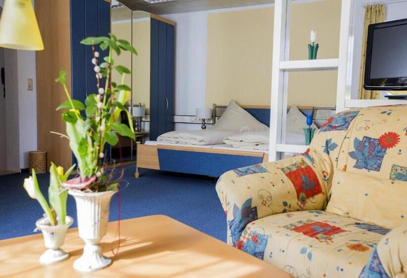 اتاق استاندارد چهار تخته, Pension Waldblick Garni