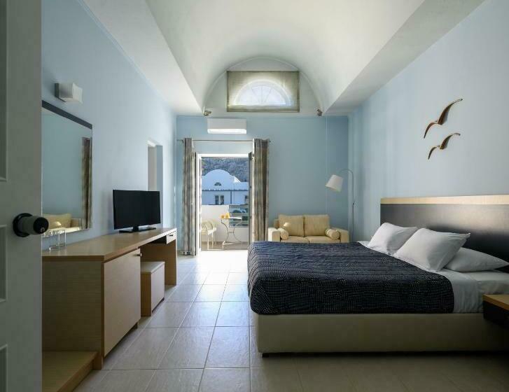 سوییت جونیور, Afroditi Venus Beach Resort