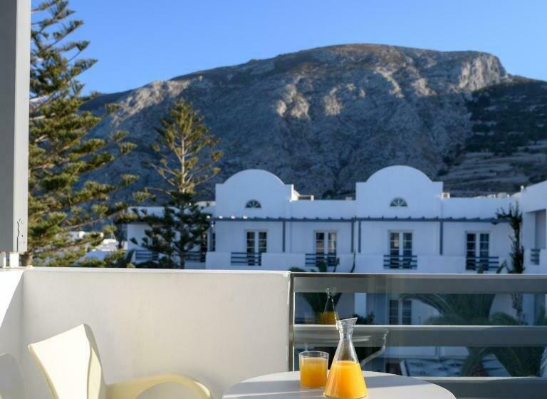 سوییت جونیور, Afroditi Venus Beach Resort