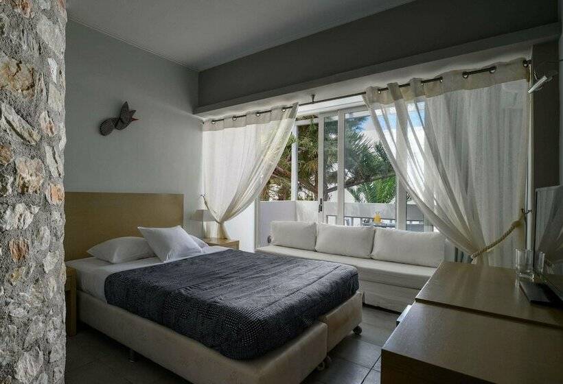 سوییت جونیور, Afroditi Venus Beach Resort