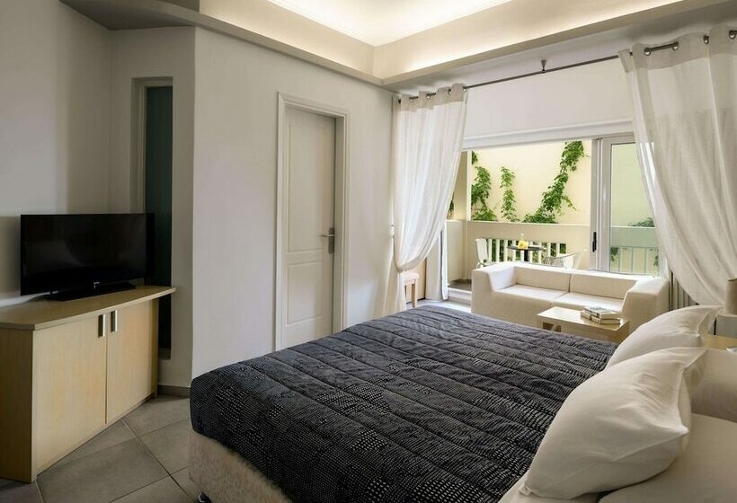 سوییت جونیور, Afroditi Venus Beach Resort