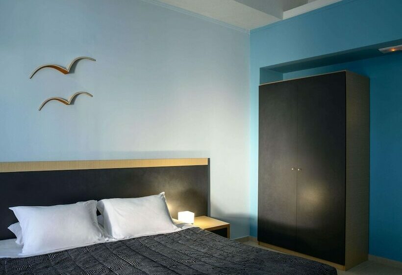 سوییت جونیور, Afroditi Venus Beach Resort