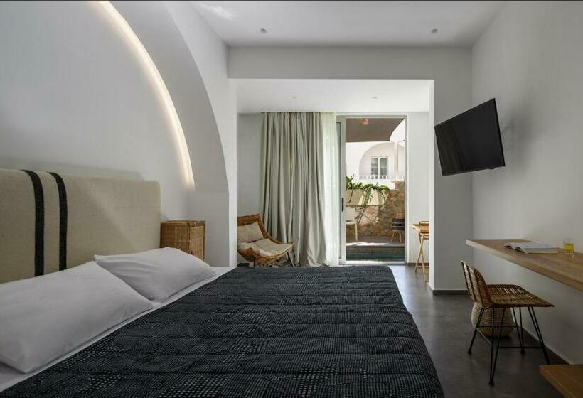سوئیت جونیور با ماساژ آبی, Afroditi Venus Beach Resort