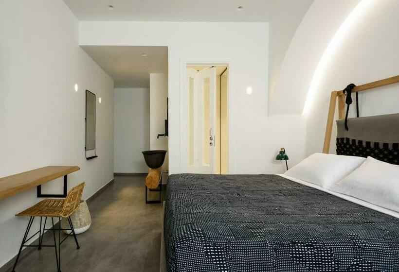 سوئیت جونیور با ماساژ آبی, Afroditi Venus Beach Resort