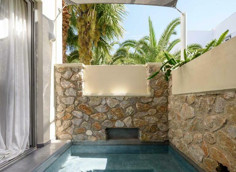 سوئیت جونیور با ماساژ آبی, Afroditi Venus Beach Resort