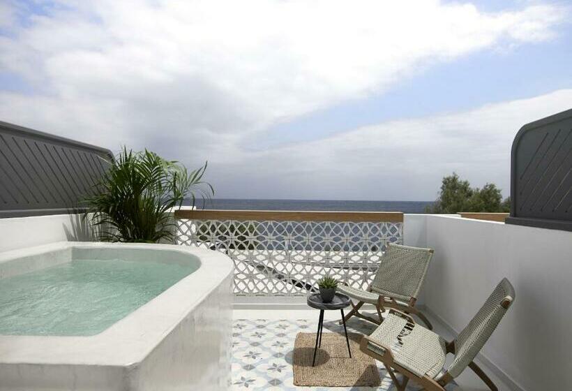 اتاق لوکس با چشم‌انداز دریا, Afroditi Venus Beach Resort