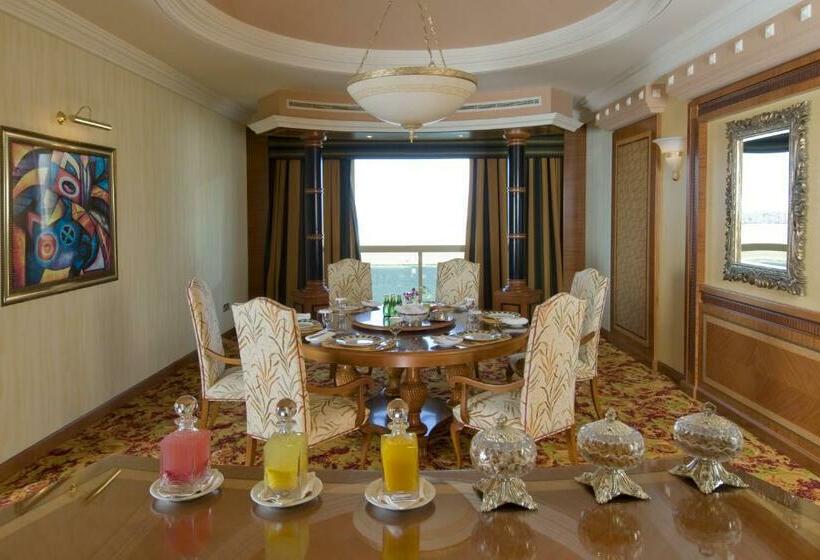 Royal Suite, Al Raha Beach