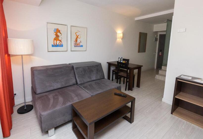 آپارتمان 1 خوابه, Apartamentos Recoletos