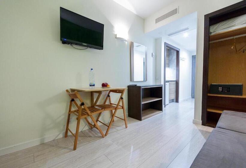 اتاق خانوادگی, Apartamentos Recoletos