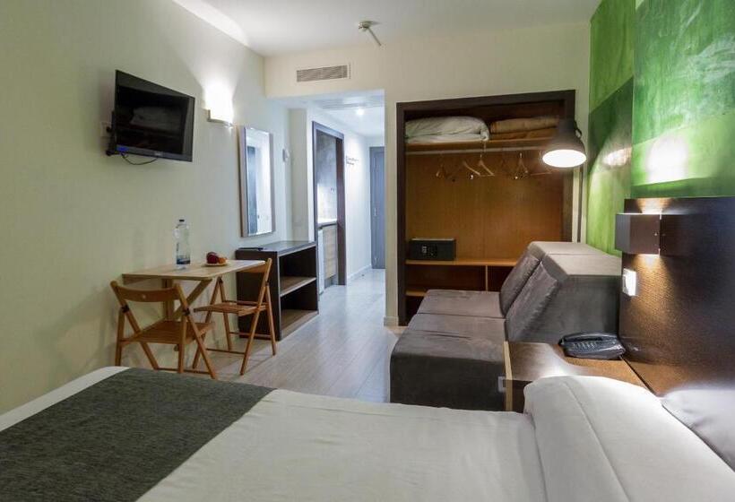 اتاق استاندارد سه نفره, Apartamentos Recoletos