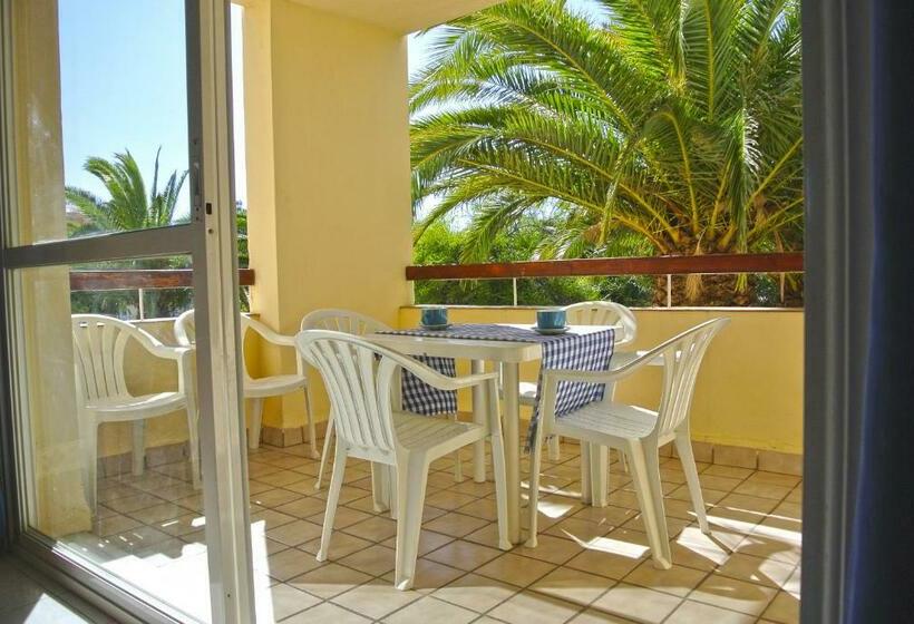 Apartamento 1 Dormitório com Terraço, Apartamentos Moguima