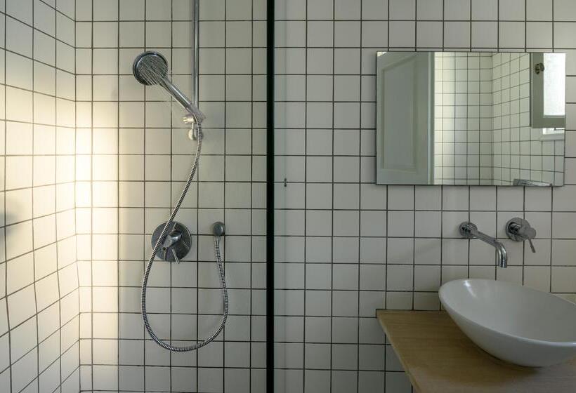 سوییت جونیور, Afroditi Venus Beach Resort