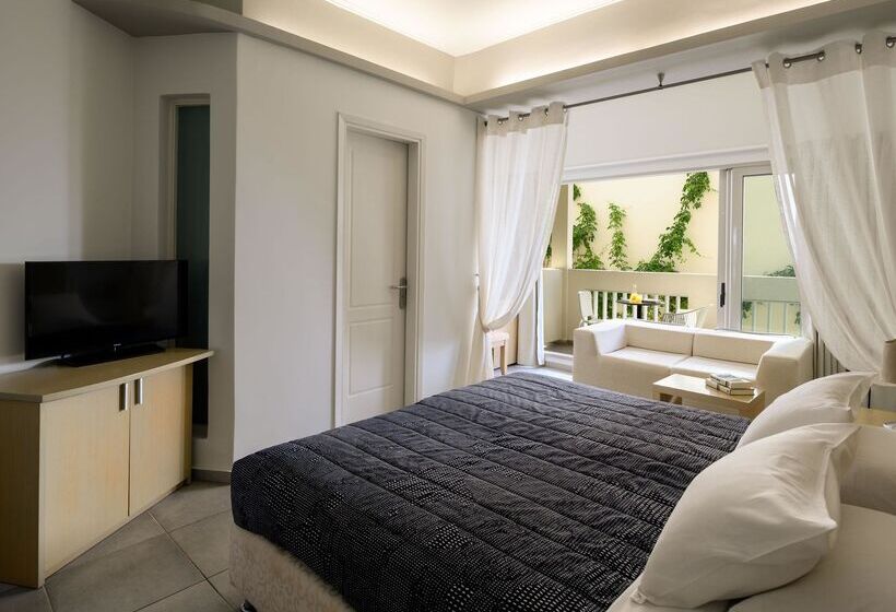 سوییت جونیور, Afroditi Venus Beach Resort