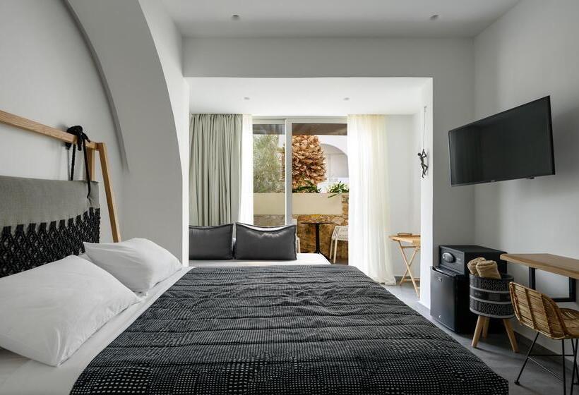 سوئیت جونیور با ماساژ آبی, Afroditi Venus Beach Resort